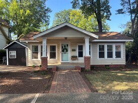 1712 Bay St in Charlotte, NC - Building Photo
