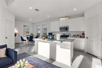 4016 Daisy Holw Lp in Mesquite, TX - Building Photo - Building Photo