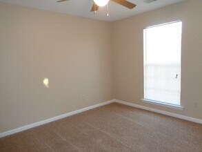 7864 Parkmont Dr in Memphis, TN - Building Photo - Building Photo