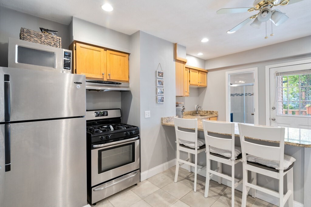 22 S Bremen St, Unit #2 in Boston, MA - Foto de edificio
