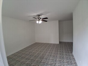 4130 SW 24th Ct in Fort Lauderdale, FL - Building Photo - Building Photo