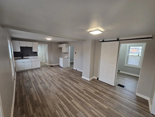 2330 W 30th St in Cleveland, OH - Building Photo - Building Photo