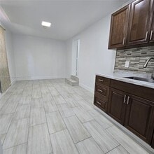 1230 NW 70th St in Miami, FL - Building Photo - Building Photo