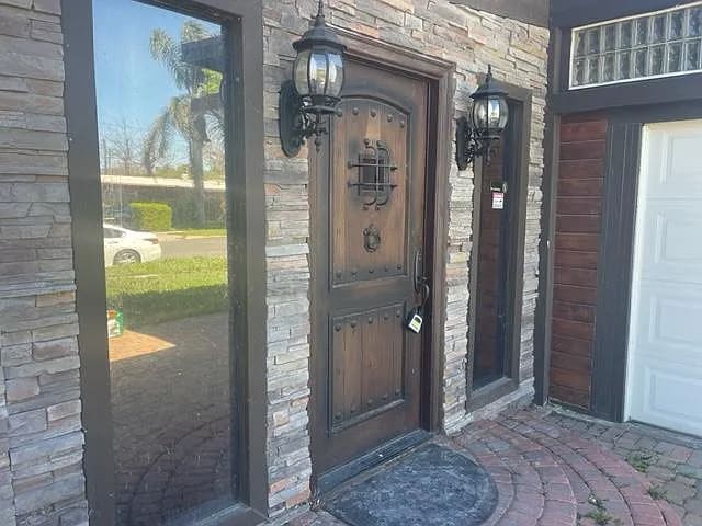 19410 Blythe St in Los Angeles, CA - Building Photo - Building Photo