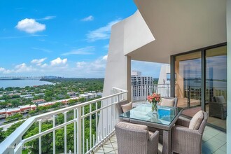 1000 Quayside Ter, Unit # TS-10 in Miami, FL - Building Photo - Building Photo
