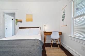 749 Columbia Ave, Unit 201 in Los Angeles, CA - Building Photo - Building Photo