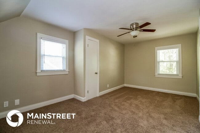 4620 Hillside Dr in Shively, KY - Building Photo - Building Photo