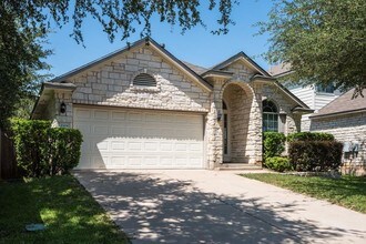 11308 Los Comancheros Rd in Austin, TX - Building Photo - Building Photo