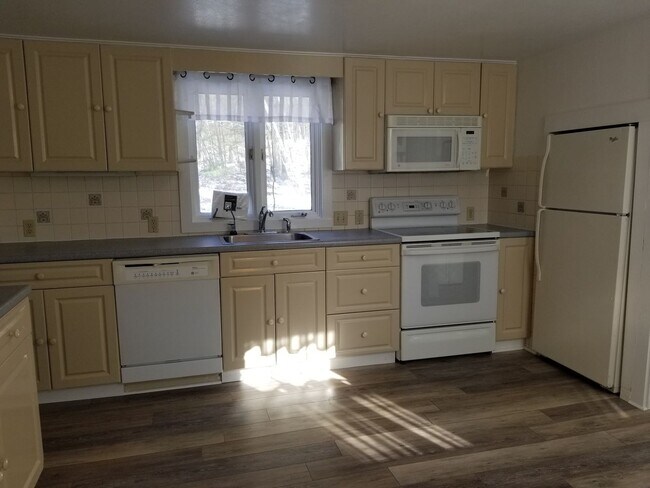 439 Gov Wentworth Hwy in Melvin Village, NH - Building Photo - Building Photo