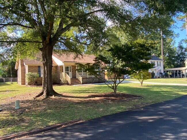 463 Edenderry Way in Florence, SC - Building Photo - Building Photo