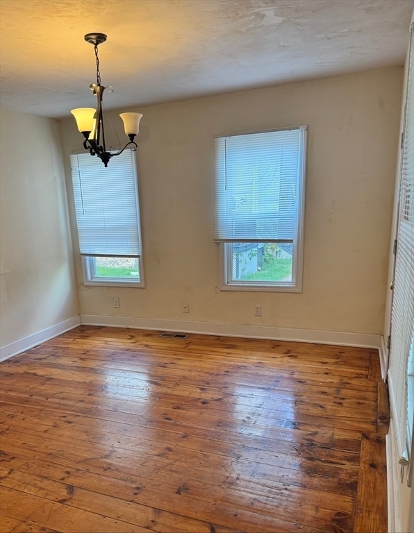 33 Thomas St in Southbridge, MA - Building Photo - Building Photo