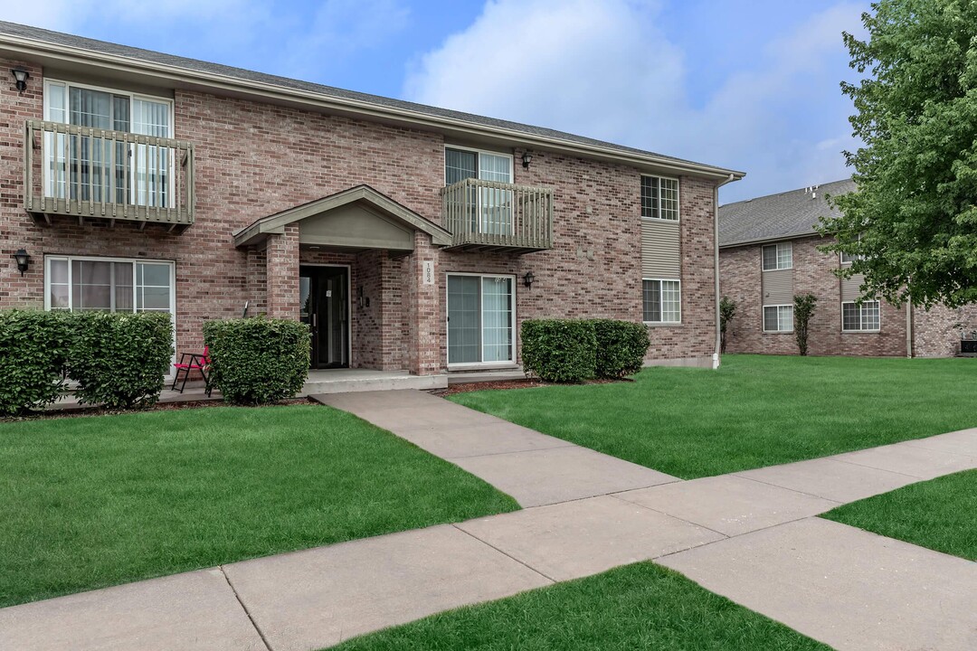 Hunter Star Properties in Dekalb, IL - Foto de edificio