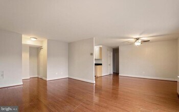 5601 Parker House Terrace in Hyattsville, MD - Building Photo - Building Photo