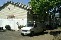 Stoney Brook Apartments in Tacoma, WA - Foto de edificio - Building Photo