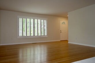 609 Maureen Ln in Pleasant Hill, CA - Building Photo - Building Photo