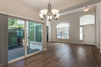 3033 Homestead Rd in Santa Clara, CA - Building Photo - Building Photo