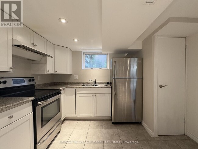 property at 17 Ottawa Crescent