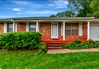 203 Fleming Dr in Anderson, SC - Building Photo - Building Photo