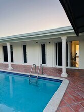 3225 SW 94th Ave in Miami, FL - Building Photo - Building Photo