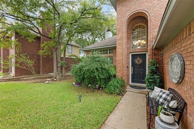 8402 Nairn Dr in Austin, TX - Building Photo - Building Photo