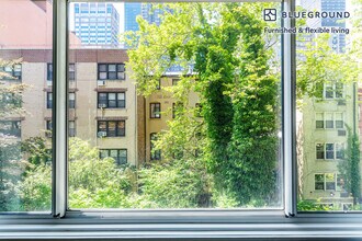 340 E 51st St in New York, NY - Building Photo - Building Photo