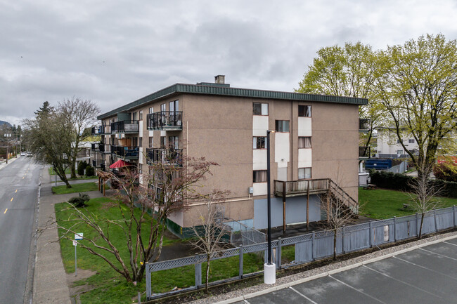 Mainstreet Arms Apartments Chilliwack in Chilliwack, BC - Building Photo - Building Photo