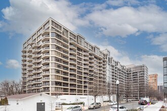 The Atrium in Arlington, VA - Building Photo - Building Photo