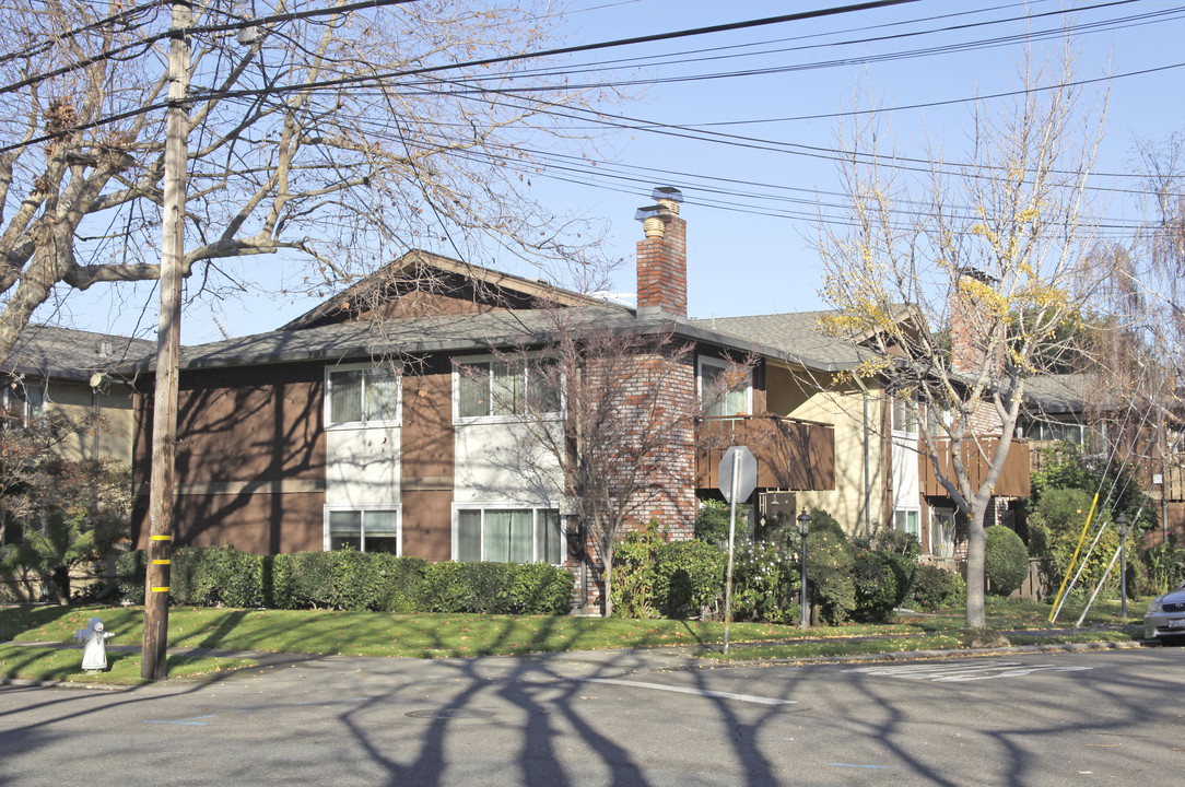 1401 Cottage St in Alameda, CA - Building Photo