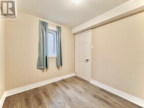 57 Collin Ct in Richmond Hill, ON - Building Photo - Building Photo