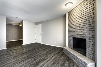 Windsong Apartments in Kansas City, MO - Building Photo - Interior Photo