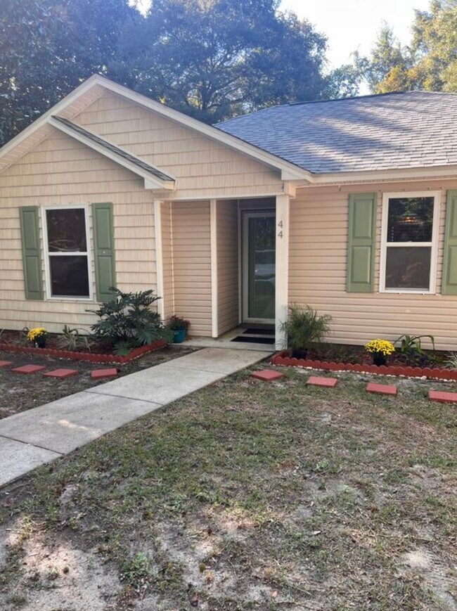 44 Wildwood St in Niceville, FL - Building Photo - Building Photo