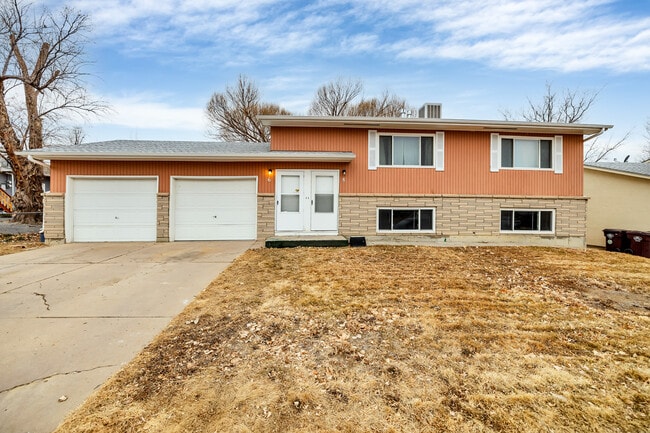 6 Douglas Ln, Unit 6 Douglas Lane in Pueblo, CO - Foto de edificio - Building Photo