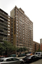127-131 W 96th St in New York, NY - Foto de edificio - Building Photo