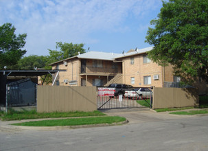 Park Terrace in Dallas, TX - Building Photo - Building Photo