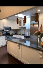 176 Southgate Crescent in Massapequa Park, NY - Building Photo - Building Photo