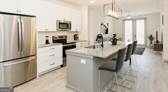 2250 Oak Rd SW in Snellville, GA - Building Photo