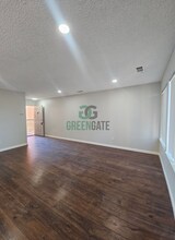 495 Cherry Ln in Manteca, CA - Building Photo - Building Photo