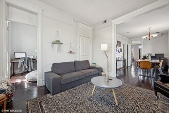 814 W Newport Ave in Chicago, IL - Building Photo - Building Photo