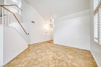 8604 Magnolia Ridge Ave in Las Vegas, NV - Building Photo - Building Photo