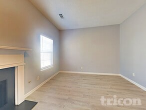 1100 Village Oaks in Jonesboro, GA - Foto de edificio - Building Photo