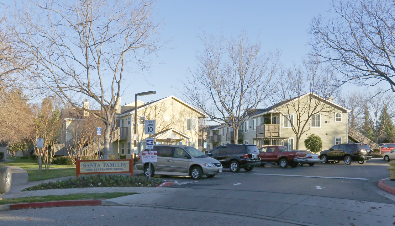 Santa Familia in San Jose, CA - Building Photo