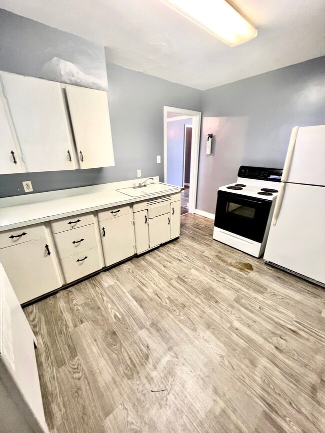 1002 W Carroll St, Unit 1 in Macomb, IL - Foto de edificio - Building Photo
