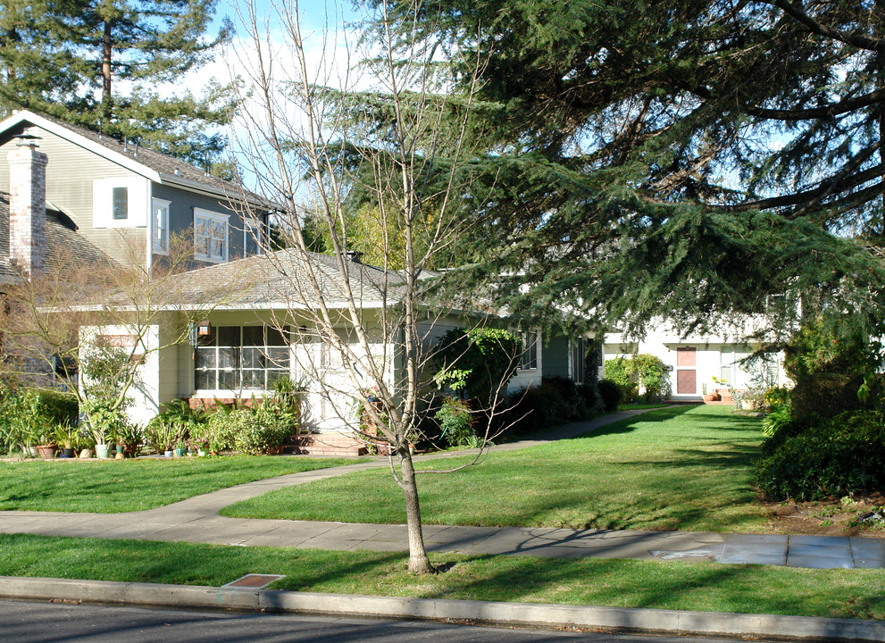 1019 Spring St in Santa Rosa, CA - Building Photo