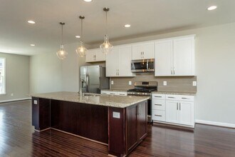 3168 Marion Square in Harrisonburg, VA - Building Photo - Building Photo