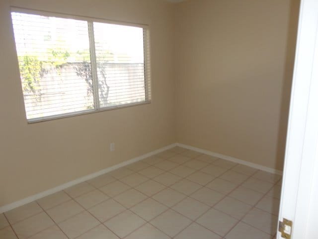 5175 Frazee Rd in Oceanside, CA - Building Photo - Building Photo