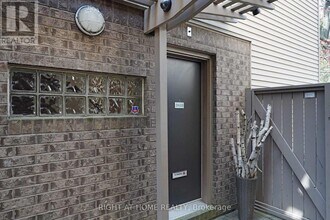 243-B Sunnyside Ave in Ottawa, ON - Building Photo - Building Photo
