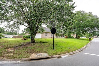 3556 N River Ridge Dr in D'Iberville, MS - Building Photo - Building Photo