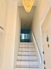 281 W Park Dr, Unit 814 in Miami, FL - Building Photo - Building Photo