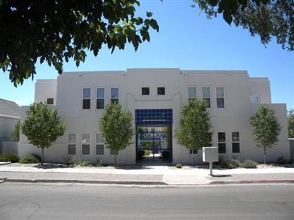 401 High St SE in Albuquerque, NM - Building Photo