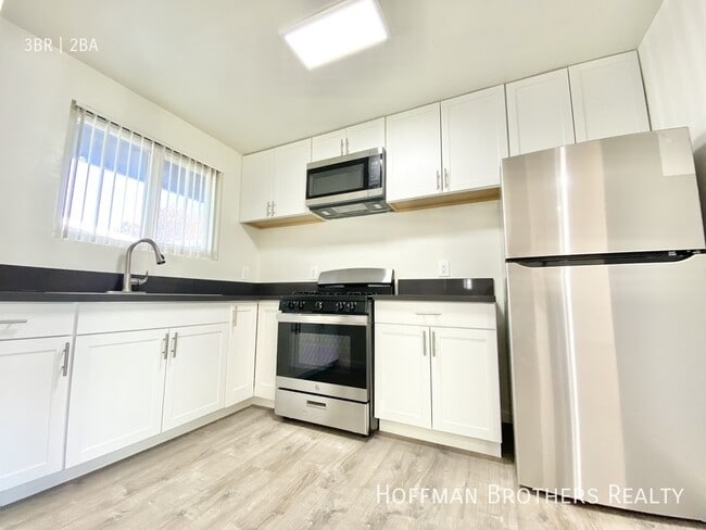 1445 S Sherbourne Dr